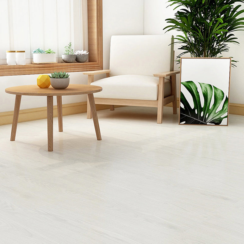 Frendorf | PVC-Bodenbelag Peel and Stick Glatte Holzoptik Rechteck Vinylboden