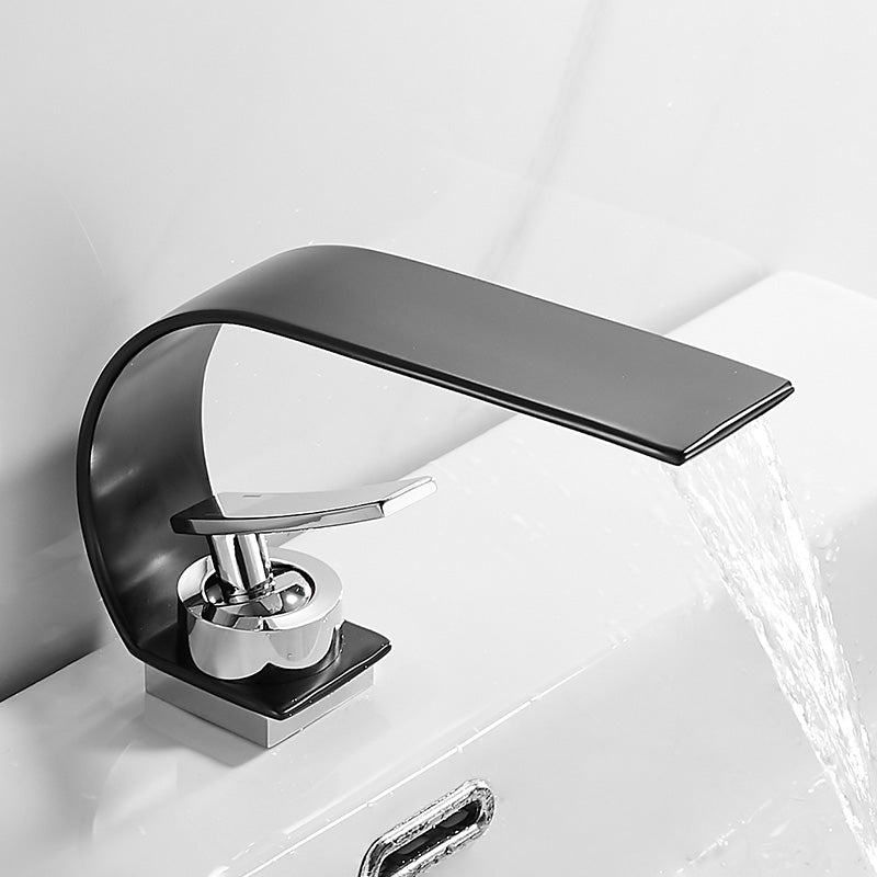 Frendorf | Einzigartiger Badezimmer Wasserfallauslauf Messing Waschbeckenarmatur