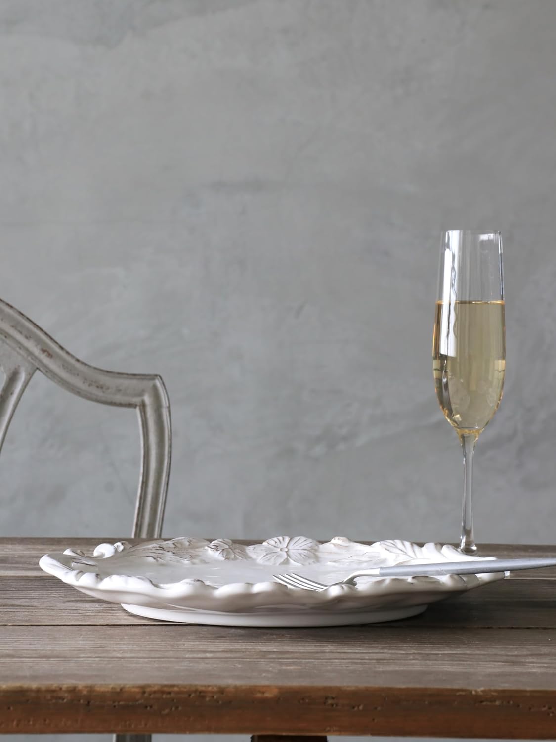 Frendorf | Blumenkeramikteller, 21,5 cm, Elegante vintage-inspirierte Geschirr, Langlebig und hitzebeständig, Ideal zum Servieren von Salaten, Vorspeisen und Desserts, Perfekt für Zuhause, Restaurants und besondere Anlässe