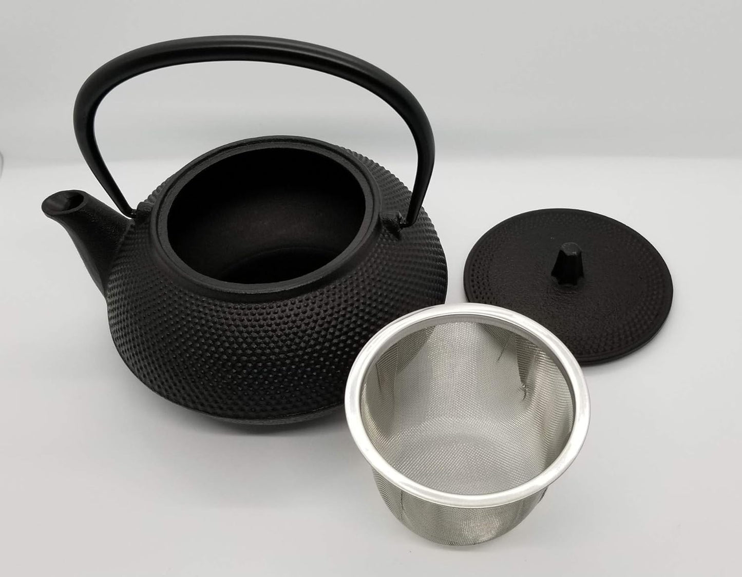 Frendorf | 0.8L Schwarze Japanische Tetsubin Hobnail Stil Gusseisen Teekanne - Elegante und langlebige Teekanne - Perfekt zum Aufbrühen von Tee im traditionellen japanischen Stil mit außergewöhnlicher Wärmespeicherung