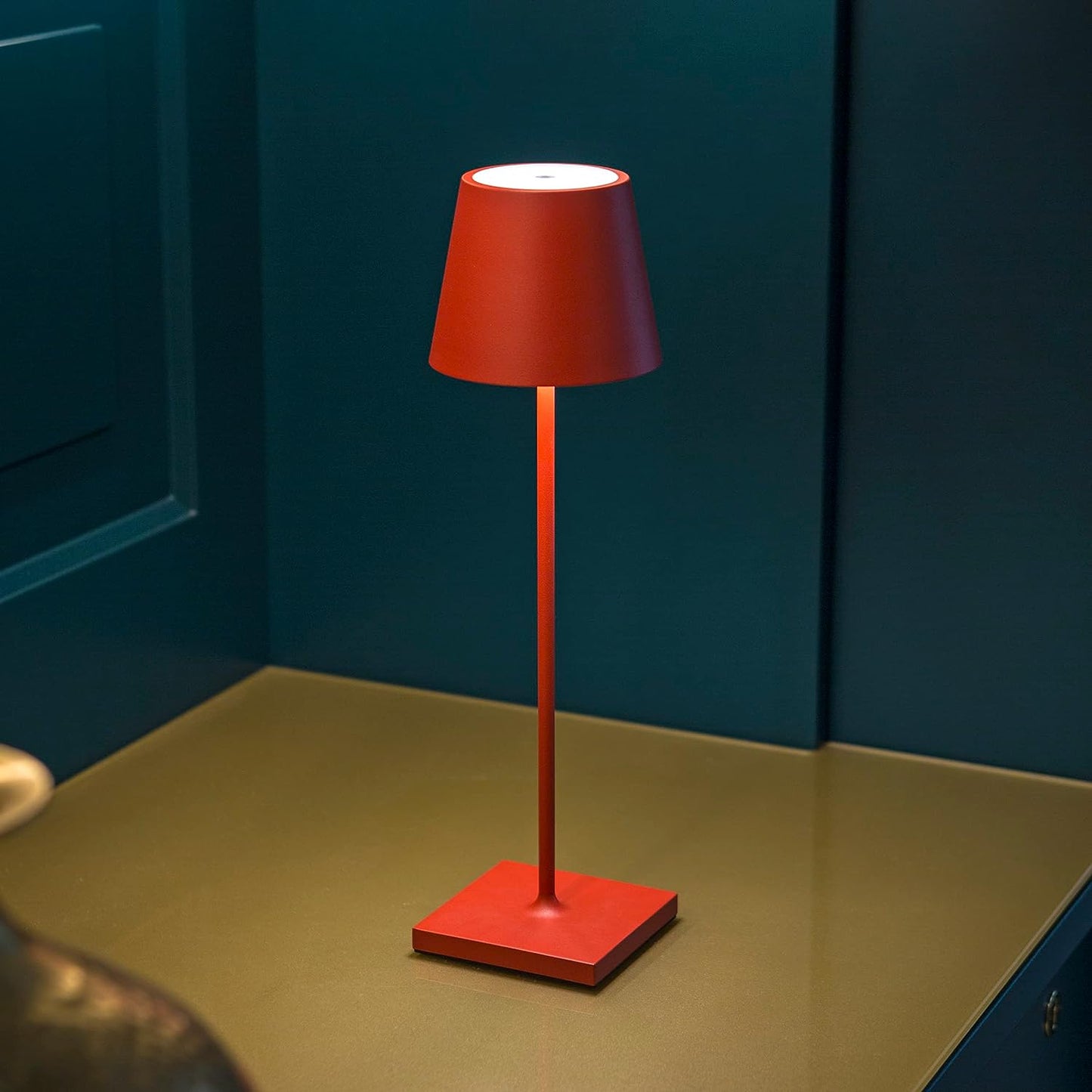 Frendorf | AuraLuxe | Dimmbare hohe Tischlampe