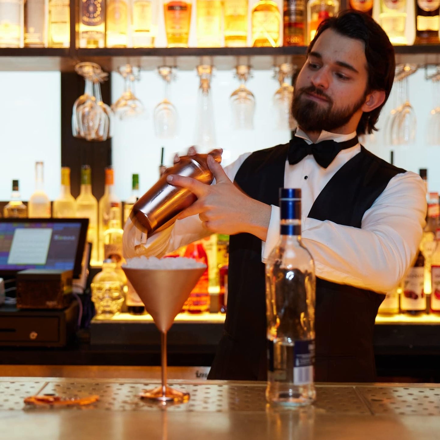 Frendorf | Rose Gold Cocktail Shaker 500ml Premium Edelstahl Barkeeper Mixer für die Hausbar Professioneller Gebrauch Auslaufsicheres Martini Shaker Set zum Mischen von Getränken Cocktails Margarita Mojito Old Fashioned