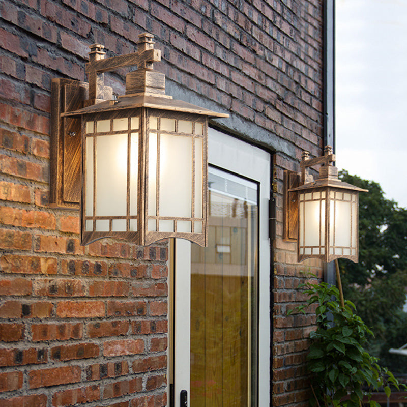Frendorf | 1 Licht Pavillon Wandlamp Boerderij Zwart/Brass Afwerking Aluminium Wandmontage Lamp met Frosted Glas Shade