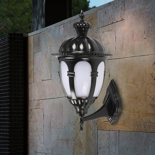 Frendorf | 1 Koplamp Wandverlichting Ideeën Platteland Binnenplaats Wandlamp met Urn Witte Plastic Schaduw in Zwart