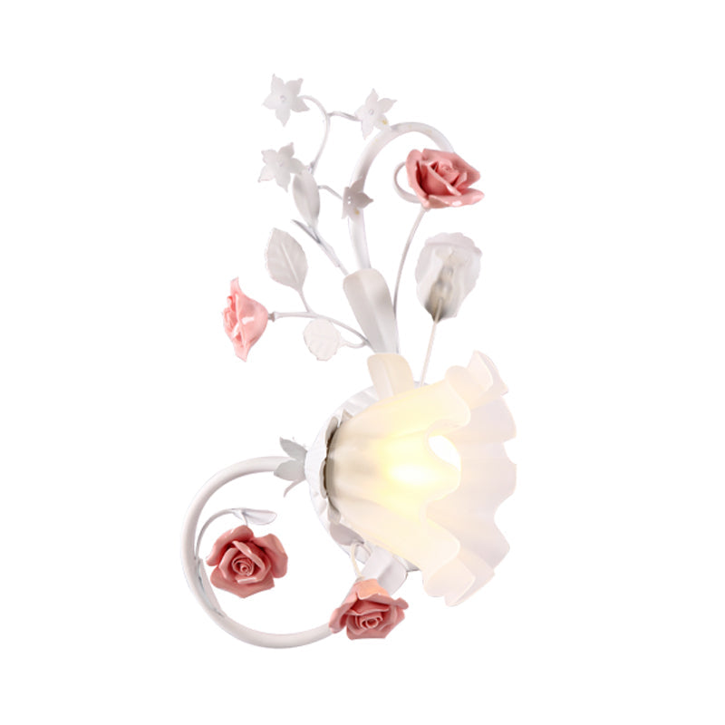 Landhaus Wellenförmige Wandbeleuchtung 1 Glühbirne Weißes Glas Wandmontierte Lampe mit Rosa Rose für Schlafzimmer, Links/Rechts