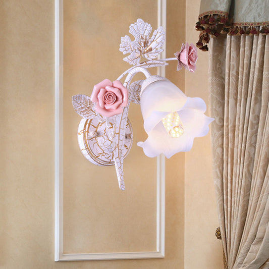 Frendorf | 1/2-Licht Wandleuchte Sconces Pastoral Floral Weiße Glas Wandmontage Lampe mit Metall Gebogenem Arm für Wohnzimmer