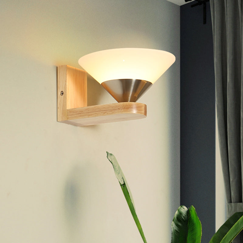 Frendorf | 1 Glühbirne Nachttisch Wandschalter Modern Holz und Nickel Wandleuchte mit Kegel Weiße Glas-Schirm