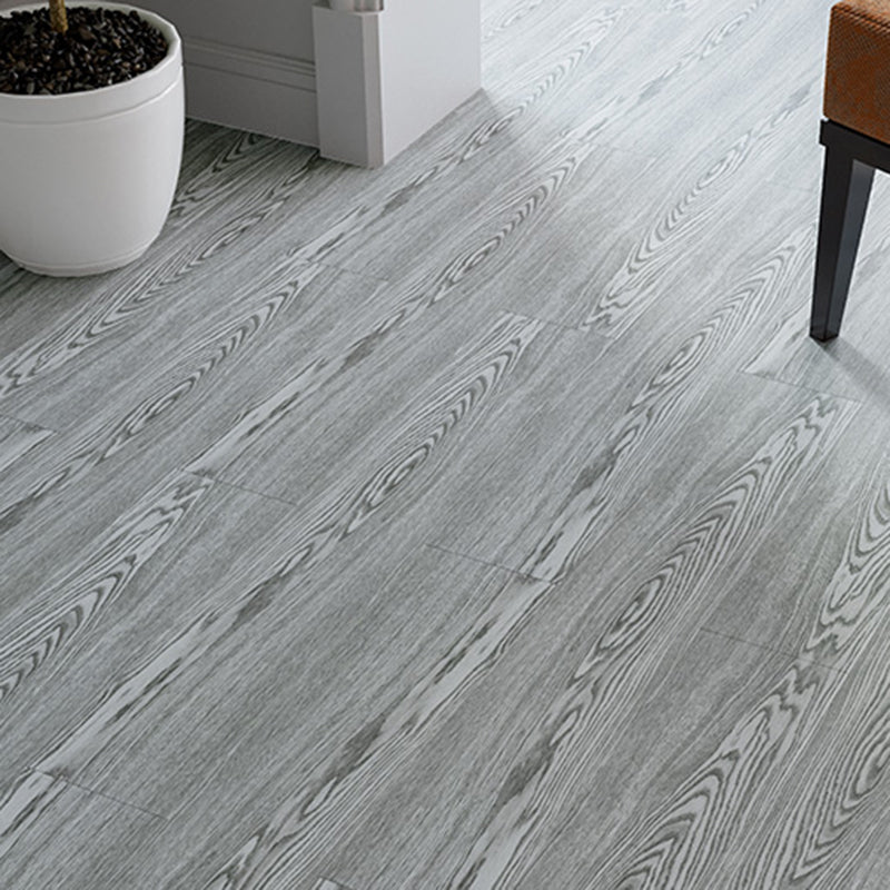 Frendorf | Peel and Stick PVC Bodenbelag Glatte Holzoptik Effekt Rutschsichere Vinylböden