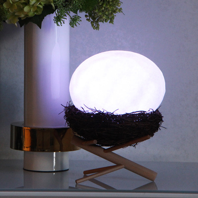 Frendorf | Oplaadbare Witte Ei Nachtkastlamp Kids Creatieve Plastic LED Tafellamp met Houten Houder en Nestlamp Houder