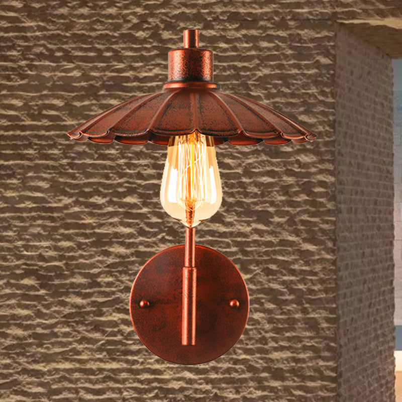 Frendorf | Scalloped Shade Bedside Sconce Wand verlichting Vintage stijl Metallic 1 licht Zwart/Roest Wandlamp met gebogen arm