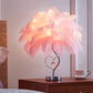 Palm Tree Feather Tischbeleuchtung Modern Romantisch Pink/Weiß LED Nachttischlampe mit K9 Kristall Tropfen