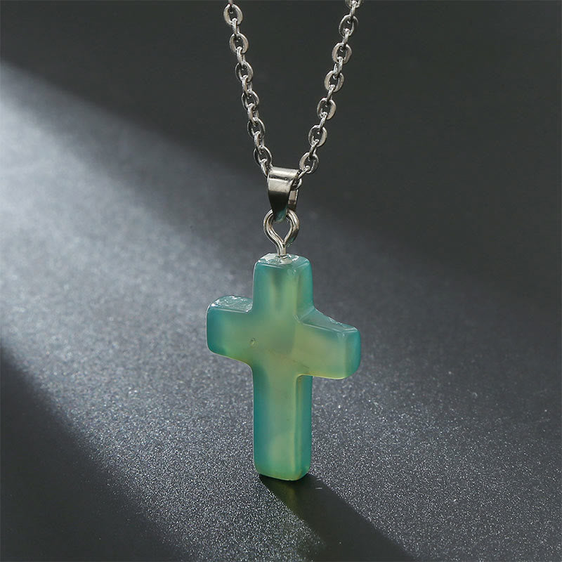 Frendorf | Halskette mit Kreuz aus natürlichen Edelsteinen – Seraphina