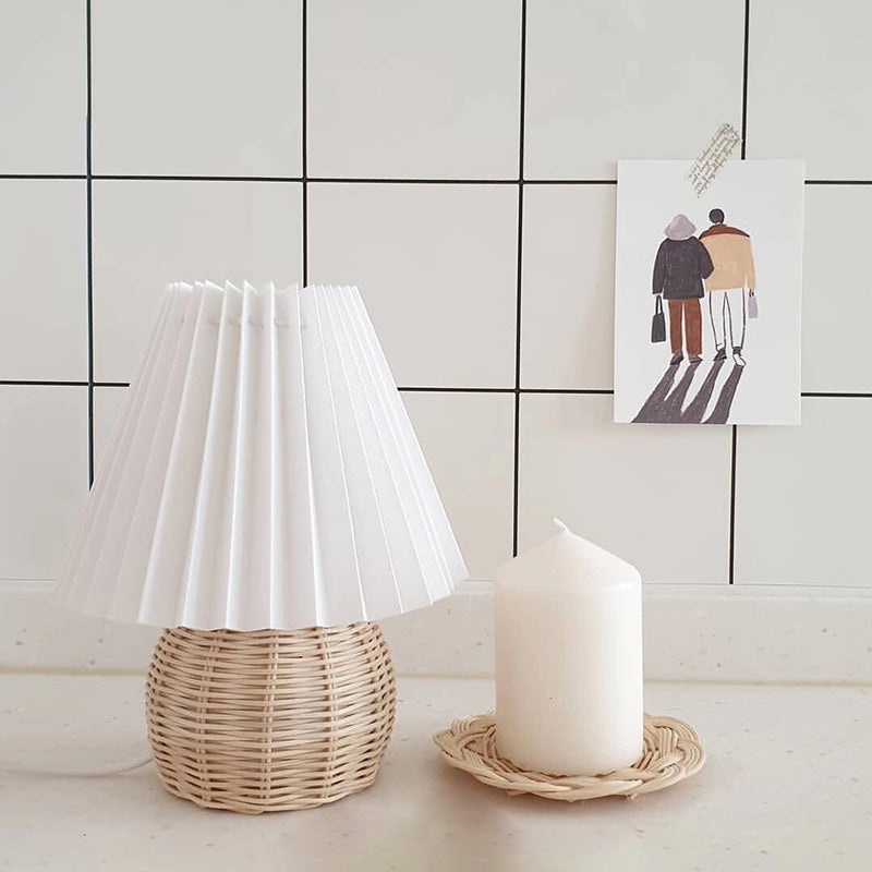Ball Bamboo Rattan Tischlampe Modern 1 Glühbirne Weiß Nachttischlampe mit hundert Falten Schirm
