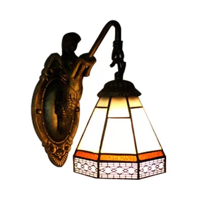 Frendorf | Kegel Wandlamp Armatuur 1 Hoofd Blauw/Groen/Amber Glas Tiffany Wandlamp met Zeemeermin Achterplaat
