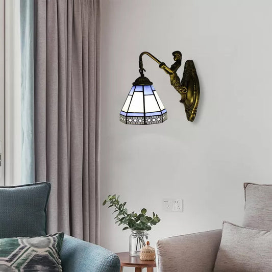 Frendorf | Kegel Wandlamp Armatuur 1 Hoofd Blauw/Groen/Amber Glas Tiffany Wandlamp met Zeemeermin Achterplaat