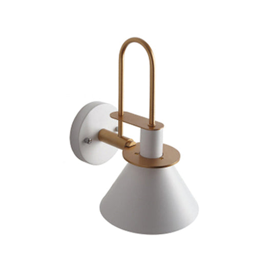 Frendorf | Funnel Shade Metallic Wandlamp Modernistische Stijl 1 Hoofdlamp Gang Sconce Verlichting in Zwart/Wit