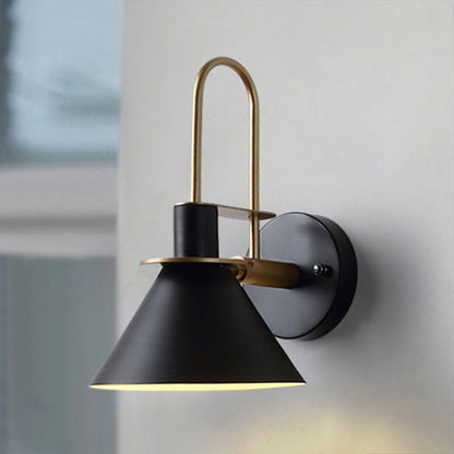 Frendorf | Funnel Shade Metallic Wandlamp Modernistische Stijl 1 Hoofdlamp Gang Sconce Verlichting in Zwart/Wit