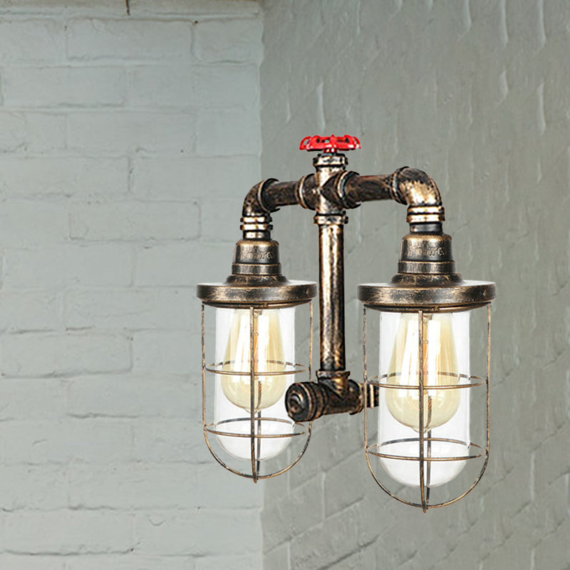 Frendorf | Farmhouse Drahtschutz Wandlampe mit Ventilrad 2 Glühbirnen Schmiedeeisen Wandleuchte in Messing