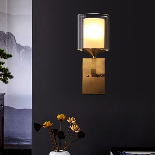 Frendorf | 1-licht wandlamp armatuur koloniale stijl 2-laags cilindrische heldere en opale glas wandverlichting in messing