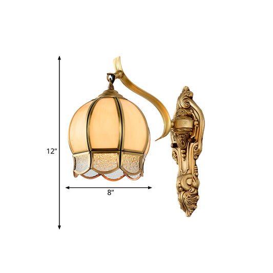 Frendorf | 1 Hoofd Wandmontage Verlichtings Traditionele Sferische Tan Glas Wandlamp in Messing voor Woonkamer
