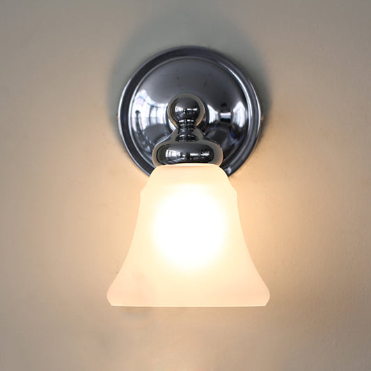 Frendorf | 1 Glühbirnen Wandleuchte Sconce Country Bell Weiß Glass Wandleuchten Ideen in Silber