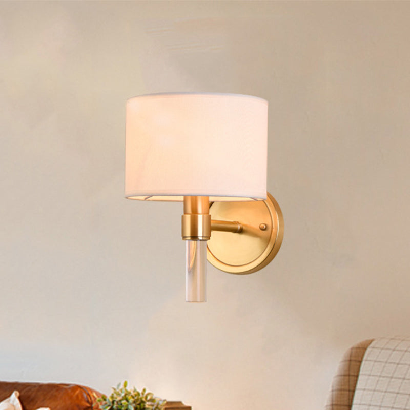 Frendorf | 1 Kopf Wandmontierte Lampe Rustikaler Trommel Schirm Stoff Wandleuchte in Messing für Wohnzimmer