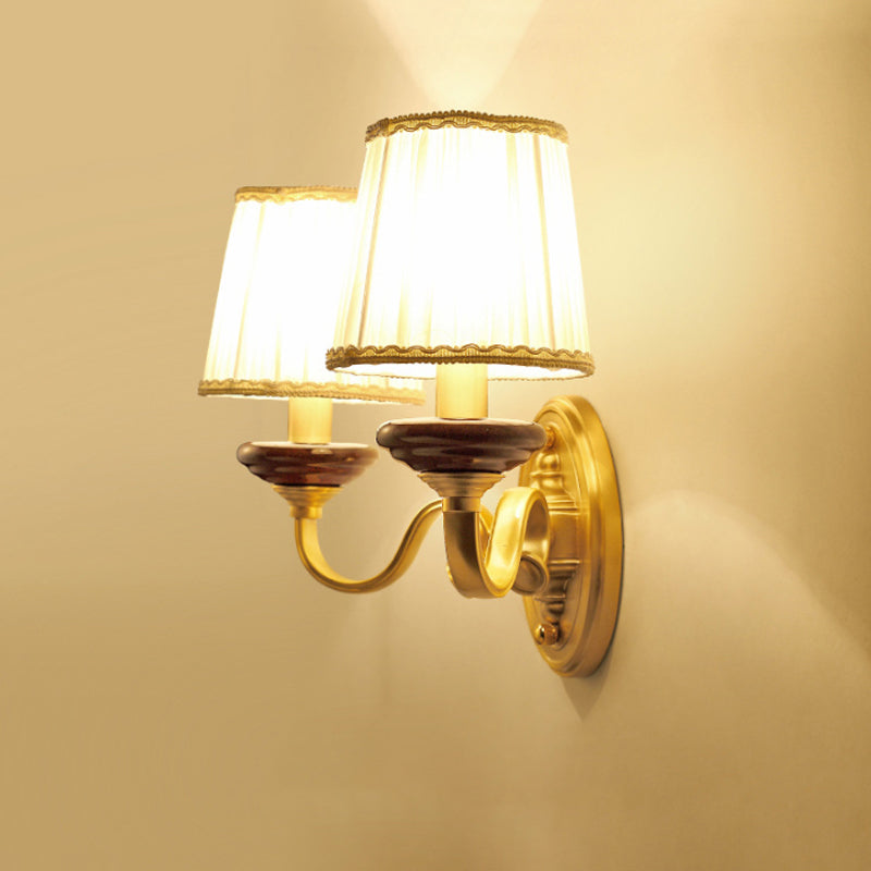 Frendorf | 1/2-Birnen Stoff Wandmontierte Lampe Traditionelle Messing-Finish Verjüngte Wandlicht Wandleuchte für Esszimmer