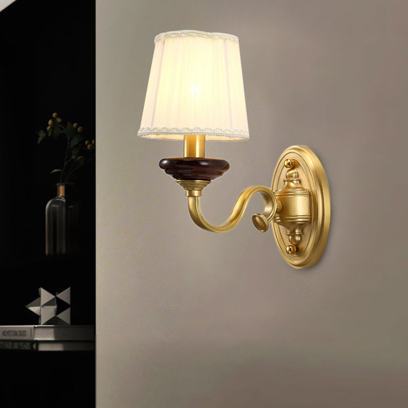 Frendorf | 1/2-Birnen Stoff Wandmontierte Lampe Traditionelle Messing-Finish Verjüngte Wandlicht Wandleuchte für Esszimmer