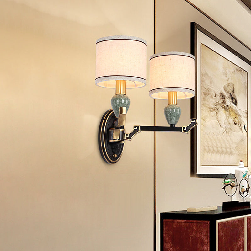 Frendorf | 1/2-Birne Wandmontierte Lampe Traditionelle Trommel Stoff Wand Sconces Beleuchtung in Schwarz für Schlafzimmer