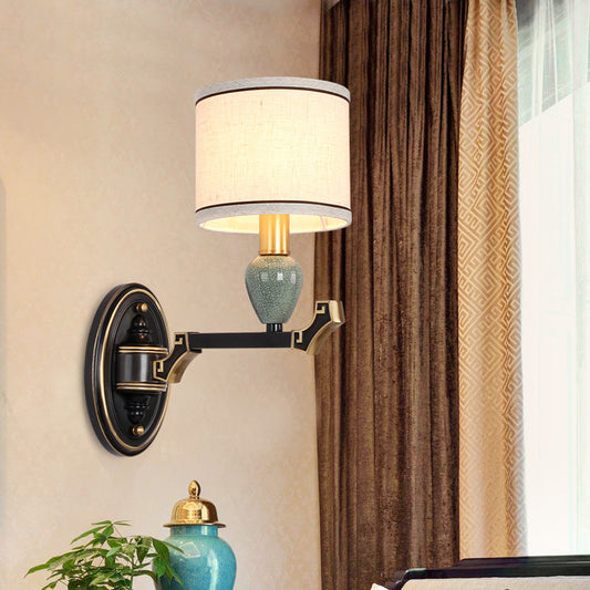 Frendorf | 1/2-Birne Wandmontierte Lampe Traditionelle Trommel Stoff Wand Sconces Beleuchtung in Schwarz für Schlafzimmer