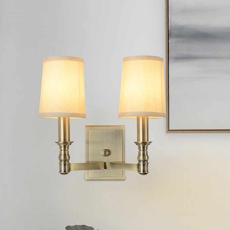 Frendorf | 1/2-Licht Wandleuchte Land Flur Wandmontierte Lampe mit Zylinder-Stoffschirm in Messing