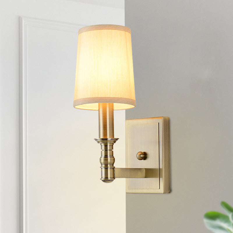 Frendorf | 1/2-Licht Wandleuchte Land Flur Wandmontierte Lampe mit Zylinder-Stoffschirm in Messing