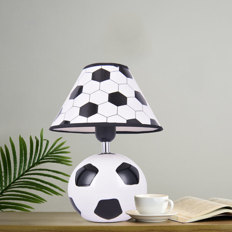 Frendorf | StrikerShade – Fußball keramische Schreibtischlampe