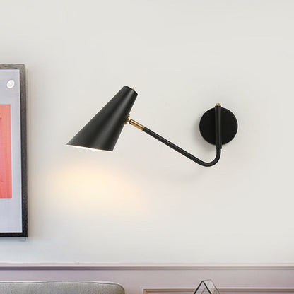 Frendorf | 1-Head Wandlamp Wandmontage Boerderijstijl Slaapkamer Wandlamp met Hoorn Metalen Schaduw in Zwart