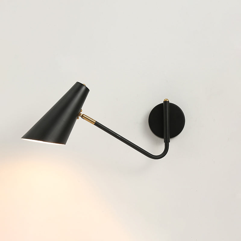 Frendorf | 1-Head Wandlamp Wandmontage Boerderijstijl Slaapkamer Wandlamp met Hoorn Metalen Schaduw in Zwart