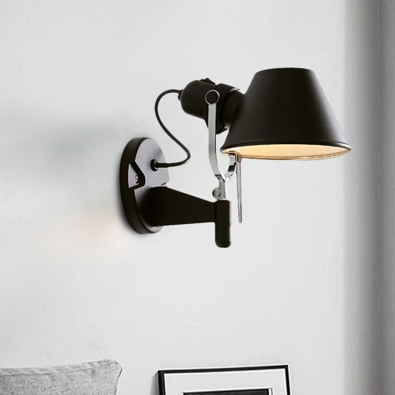 Frendorf | Metalen Truncated Cone Taak Wandlamp Industrieel Enkele Nachttafel Wandmontage Licht met Verstelbare Arm in Zwart/Zilver