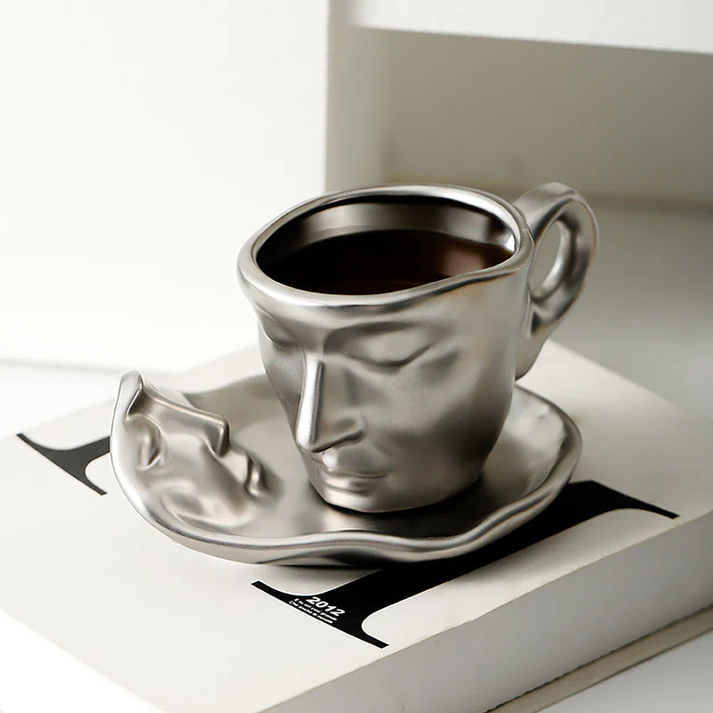 Frendorf | Metal Touching Face Kreative Keramische Kiss Kaffee Becher, Künstlerisches Vibe Becher & Untertasse Set