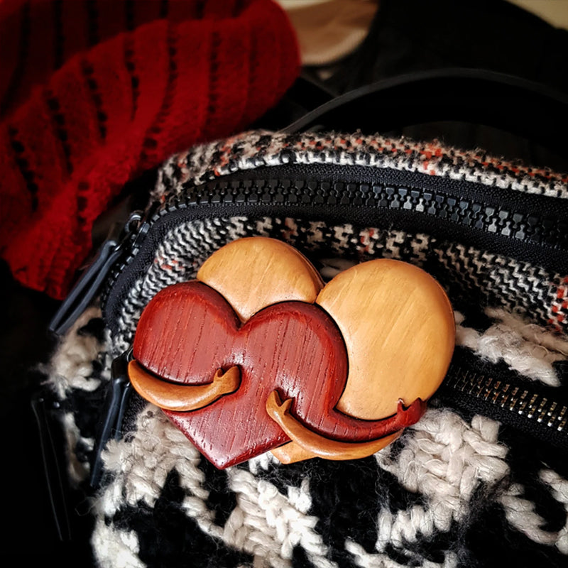Frendorf | HeartCraft Liebevolle Herz-Anstecker aus Holz | Intarsien-Design | Nachhaltige Accessoires