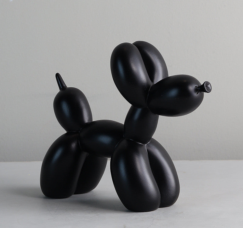 Schwarzer und weißer Ballonhund
