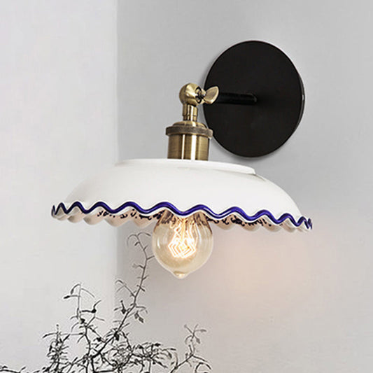Frendorf | 1 Licht Wandmontage Verlichting Vintage Restaurant Wandlamp Armatuur met Golf/Scalloped Kom/Keramische Shade in Wit