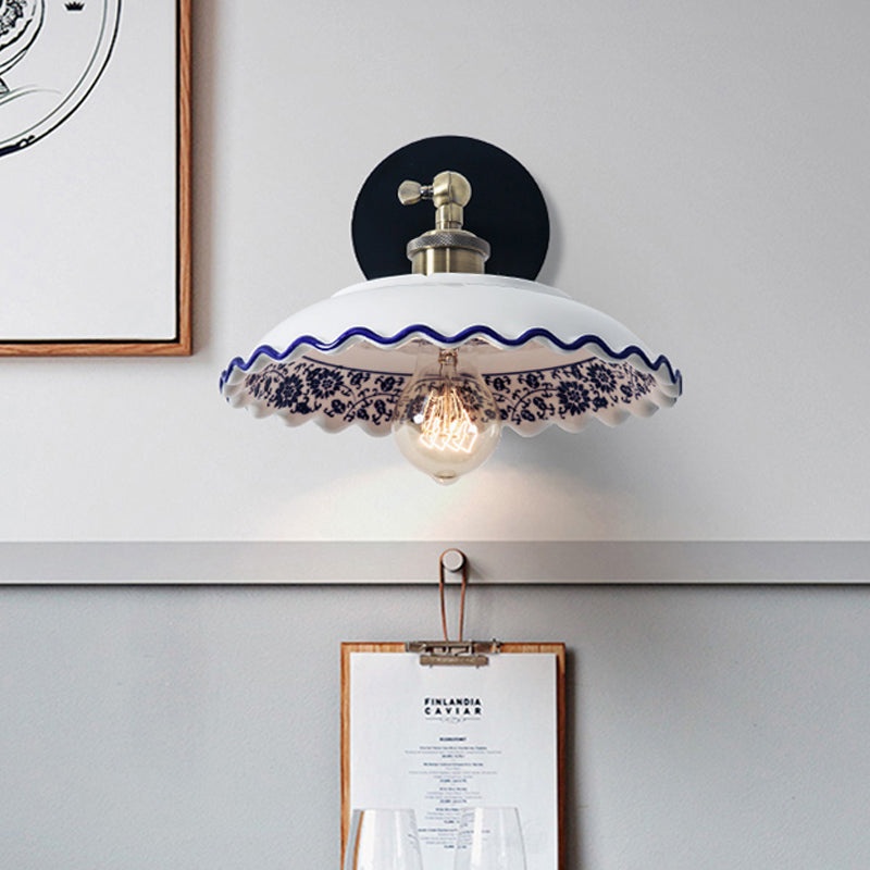 Frendorf | 1 Licht Wandmontage Verlichting Vintage Restaurant Wandlamp Armatuur met Golf/Scalloped Kom/Keramische Shade in Wit