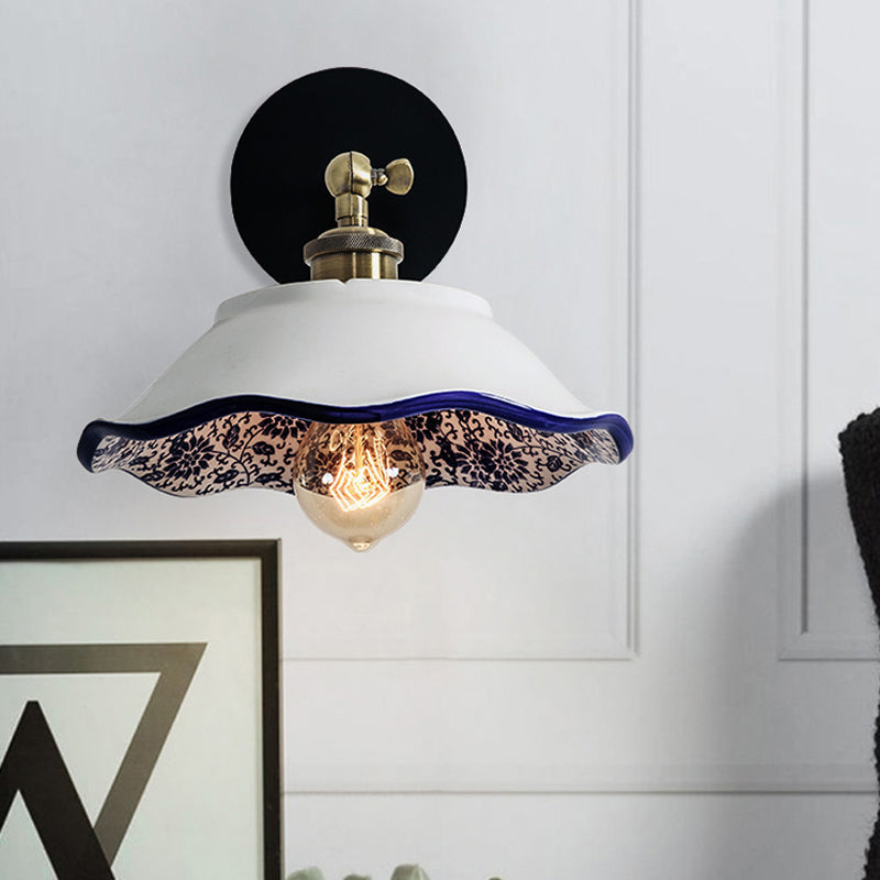 Frendorf | 1 Licht Wandmontage Verlichting Vintage Restaurant Wandlamp Armatuur met Golf/Scalloped Kom/Keramische Shade in Wit