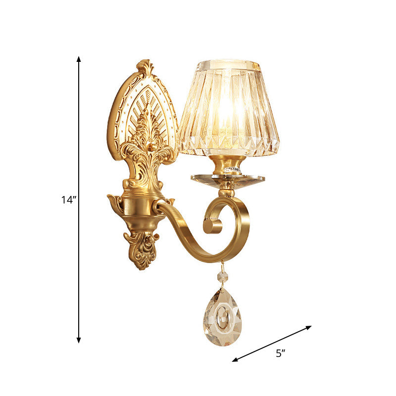 Frendorf | 1-Bulb Wandmontageverlichting Landelijke Stijl Kegel Facet Kristal Wandlamp Fixture in Goud met Draaivind Arm