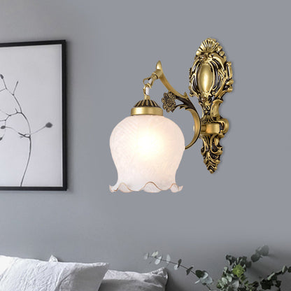 Frendorf | Antiqued Flower Wandmontage Verlichting 1/2-Kop Opal Glas Wandlamp Fixture in Brons voor Slaapkamer