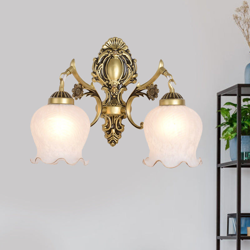Frendorf | Antiqued Flower Wandmontage Verlichting 1/2-Kop Opal Glas Wandlamp Fixture in Brons voor Slaapkamer