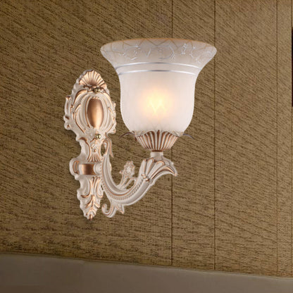 Frendorf | Metalen Beige Wandverlichting Fixture Curvy Arm 1/2-Licht Antieke Wandlamp met Bel Witte Glazen Schaduw