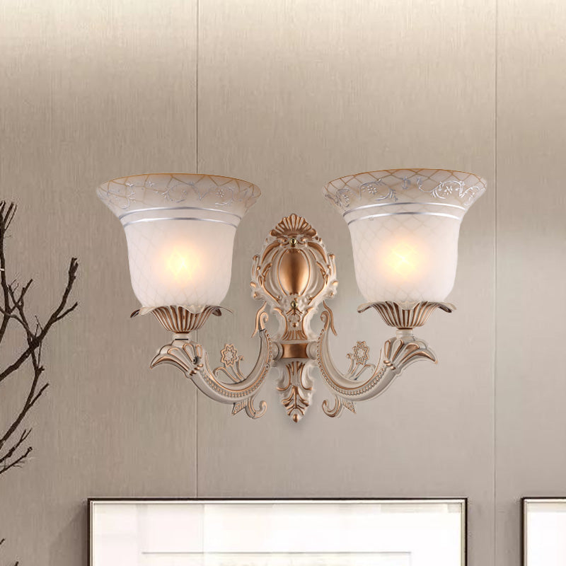 Frendorf | Metalen Beige Wandverlichting Fixture Curvy Arm 1/2-Licht Antieke Wandlamp met Bel Witte Glazen Schaduw