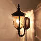 Frendorf | 1 Licht Wandgemonteerde Lamp Traditionele Urn Schaduw Amber Water Glas Wandlamp in Zwart