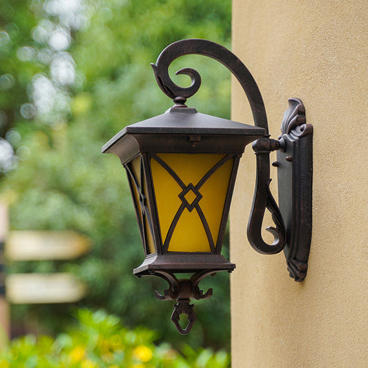 Frendorf | 1-Bulb Gele Glazen Oppervlak Wandlamp Rustiek Donker Koffie Lantaarn Buiten Wandverlichting Ideeën