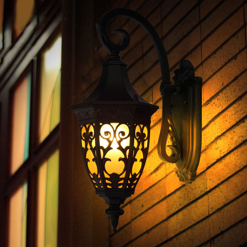 Frendorf | 1-Kop Urn Schaduw Muur Lamp Traditionele Zwarte Afwerking Gezuurd Glas Muur Verlichtingsarmatuur
